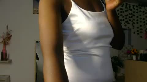 Bella online show from 06-23-26, 12:41