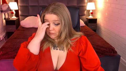 Snapshot of sladadeew chatting on 02-14-26, 09:17 Slada Deew online show from 02-14-26, 09:17