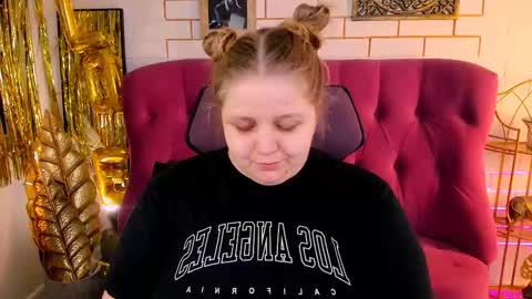 Snapshot of sladadeew chatting on 02-19-26, 09:16 Slada Deew online show from 02-19-26, 09:16