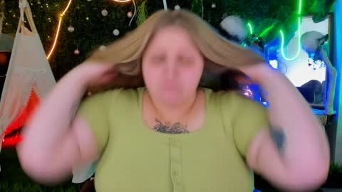 Snapshot of sladadeew chatting on 03-11-26, 02:01 Slada Deew online show from 03-11-26, 02:01