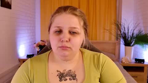 Snapshot of sladadeew chatting on 03-16-26, 01:26 Slada Deew online show from 03-16-26, 01:26