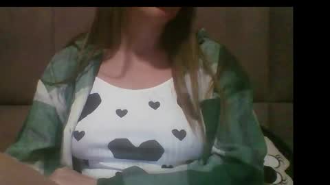 Snapshot of sladkiegubki chatting on 09-20-25, 10:33 Sladkiegubki online show from 09-20-25, 10:33