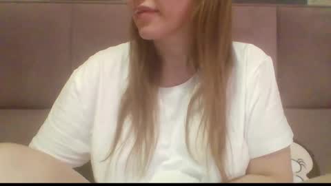 Snapshot of sladkiegubki chatting on 11-17-25, 07:03 Sladkiegubki online show from 11-17-25, 07:03