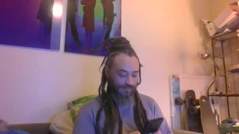 Snapshot of slashfantasy chatting on 01-15-25, 08:05 slashfantasy online show from 01-15-25, 08:05