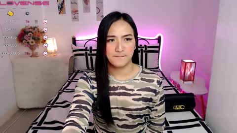 Queen Cyrine online show from 01-10-25, 07:04