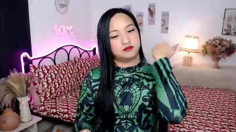 Queen Cyrine online show from 09-14-25, 02:44