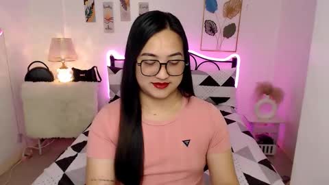 Queen Cyrine online show from 02-02-26, 10:30