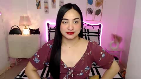 Queen Cyrine online show from 02-15-26, 05:15