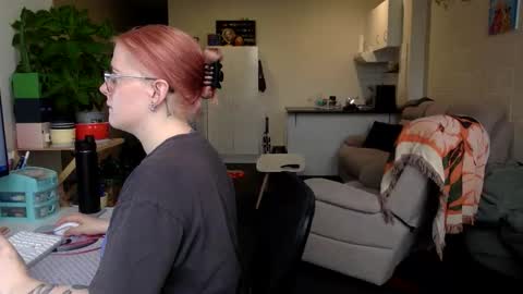 Kiwi Girl online show from 06-03-26, 01:52