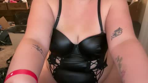 Snapshot of sleepyangel222 chatting on 10-19-25, 07:09 sleepyangel222 online show from 10-19-25, 07:09