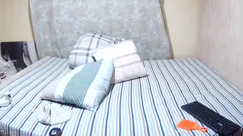 Snapshot of slender_sweetbabe chatting on 08-05-26, 11:57 slender_sweetbabe online show from 08-05-26, 11:57