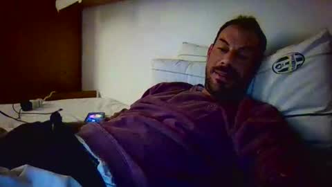 Snapshot of slevin1983 chatting on 12-10-24, 07:43 slevin online show from 12-10-24, 07:43