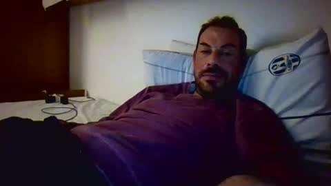 Snapshot of slevin1983 chatting on 12-10-24, 10:47 slevin online show from 12-10-24, 10:47