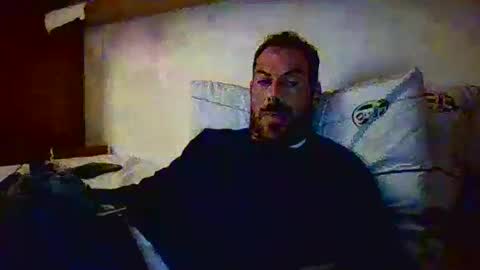 Snapshot of slevin1983 chatting on 12-13-24, 05:43 slevin online show from 12-13-24, 05:43