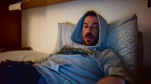 Snapshot of slevin1983 chatting on 02-16-25, 02:43 slevin online show from 02-16-25, 02:43