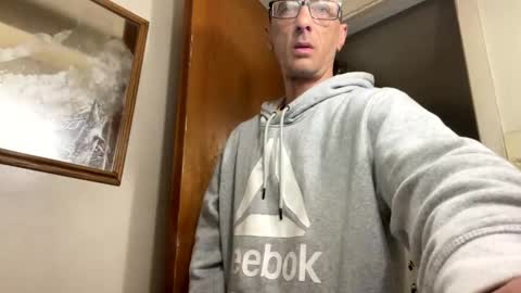 Snapshot of slim315488 chatting on 05-02-26, 12:43 slim315488 online show from 05-02-26, 12:43