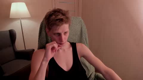 Snapshot of slim_andy chatting on 12-15-24, 01:22 Andy online show from 12-15-24, 01:22