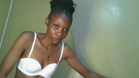 slim_girl01 online show from 07-04-26, 05:41