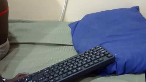 Snapshot of slim_kiteey chatting on 10-23-25, 05:12 slim_kiteey online show from 10-23-25, 05:12