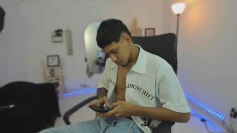 Snapshot of slim_master12 chatting on 01-18-26, 02:59 slim_master12 online show from 01-18-26, 02:59