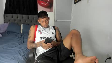 slim_master12 online show from 05-14-26, 11:55