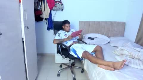 slim_master12 online show from 05-23-26, 09:52