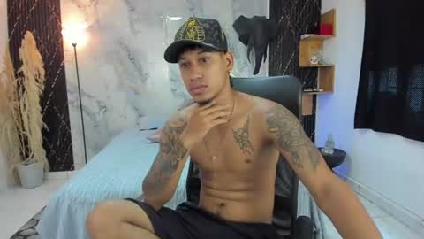 Snapshot of slim_master12 chatting on 06-19-26, 03:16 slim_master12 online show from 06-19-26, 03:16