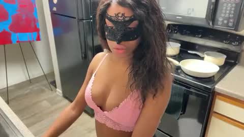 Snapshot of slimaddictionxxx chatting on 01-22-25, 04:23 Barbie Stylebender online show from 01-22-25, 04:23