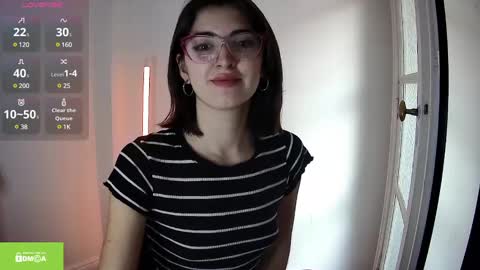 Snapshot of slimbaby69 chatting on 12-06-24, 06:39 Ivi online show from 12-06-24, 06:39