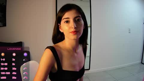 Snapshot of slimbaby69 chatting on 03-05-25, 11:38 Ivi online show from 03-05-25, 11:38