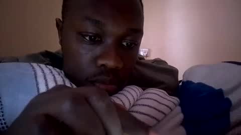 Snapshot of slimbaemagnus chatting on 05-18-26, 01:17 AlexShakul online show from 05-18-26, 01:17