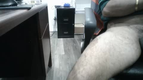 Snapshot of slimjimorange9 chatting on 12-18-25, 01:44 slimjimorange9 online show from 12-18-25, 01:44