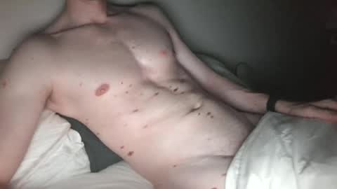 Snapshot of slimnlean chatting on 06-19-26, 04:39 slimnlean online show from 06-19-26, 04:39