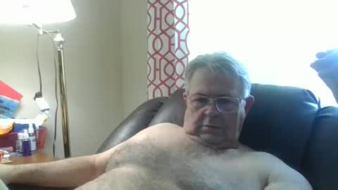 slippery_duck online show from 01-06-25, 04:34