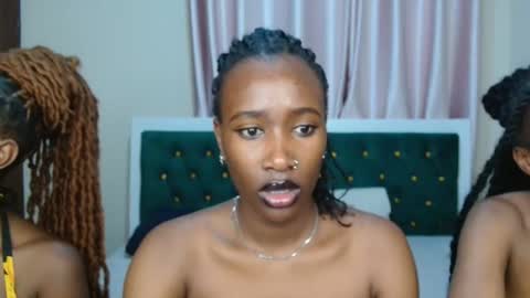 Snapshot of slippery_sassie chatting on 10-07-25, 03:20 Sassie online show from 10-07-25, 03:20