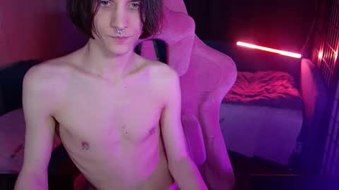 Snapshot of sloppyprince chatting on 09-13-25, 03:56 Sloppy online show from 09-13-25, 03:56