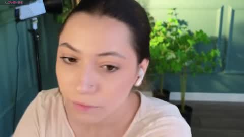 Emilia online show from 06-15-26, 12:18