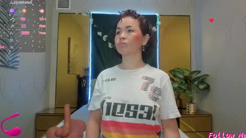 Paola  online show from 12-17-24, 11:49