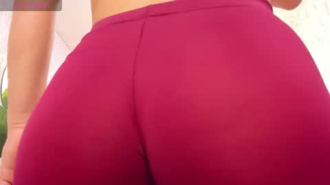 Snapshot of slut_milf4u chatting on 03-21-26, 06:44 Paola online show from 03-21-26, 06:44