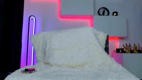 Snapshot of slut_tattoogirl chatting on 03-07-26, 05:48 Ariana online show from 03-07-26, 05:48