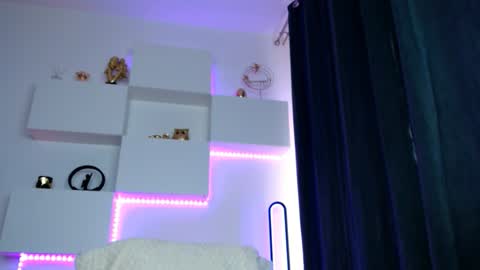 Snapshot of slut_tattoogirl chatting on 03-16-26, 07:34 Ariana online show from 03-16-26, 07:34