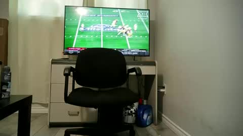 Snapshot of slutda94 chatting on 12-29-24, 10:03 slutda94 online show from 12-29-24, 10:03