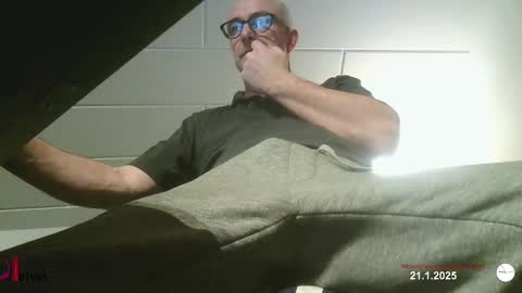  SLUTIAM   online show from 01-21-25, 08:11