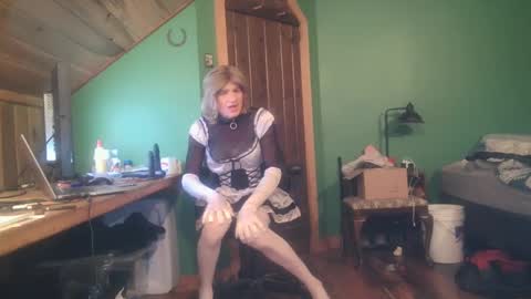 Snapshot of slutjennifertransxx chatting on 09-14-25, 02:00 slutjennifertransxx online show from 09-14-25, 02:00