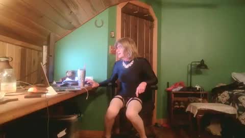 Snapshot of slutjennifertransxx chatting on 09-20-25, 01:39 slutjennifertransxx online show from 09-20-25, 01:39