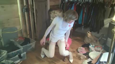 Snapshot of slutjennifertransxx chatting on 03-06-26, 03:47 slutjennifertransxx online show from 03-06-26, 03:47