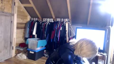 slutjennifertransxx online show from 05-24-26, 03:33