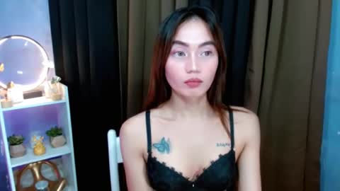 Snapshot of slutmistresscummer chatting on 12-18-25, 06:52 slutmistresscummer online show from 12-18-25, 06:52