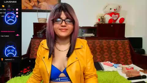 Snapshot of slutty_milf_bitch chatting on 11-02-25, 11:45 Ana online show from 11-02-25, 11:45