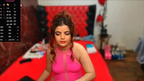 Snapshot of slutty_milf_bitch chatting on 11-25-25, 12:43 Ana online show from 11-25-25, 12:43